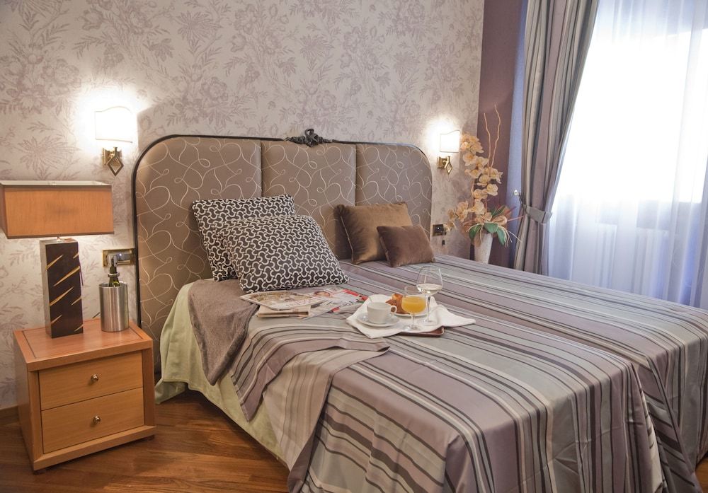 Hotel Europa Double or Twin Room 9