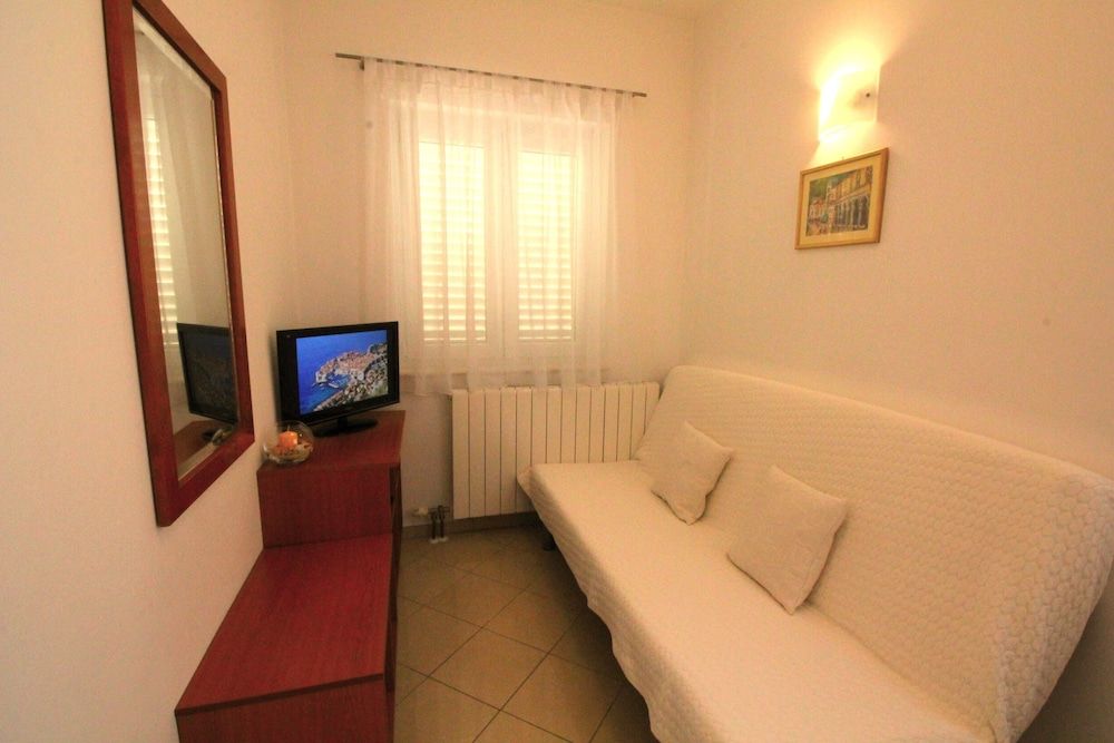 Apartments Artemis Dubrovnik - Adults Only Economy Apartment, Ground Floor 6