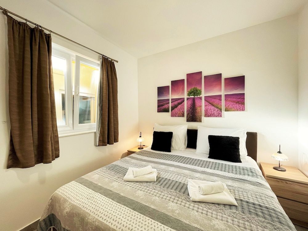 Comfort Apartment, 2 Bedrooms, Terrace, Sea View