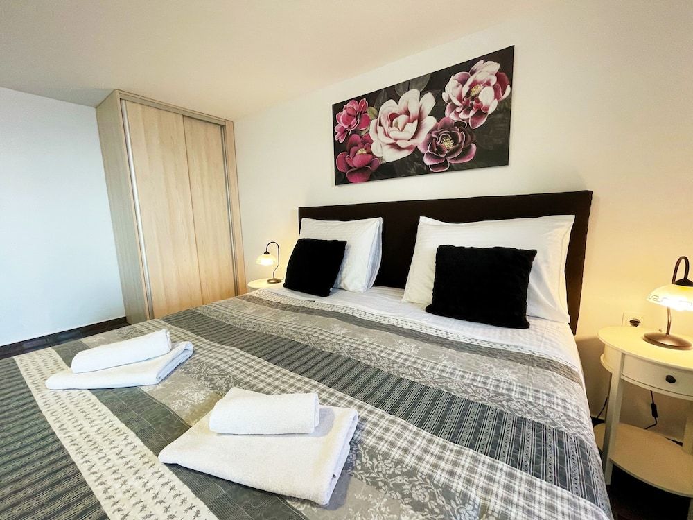 Classic Studio, Partial Sea View, Poolside