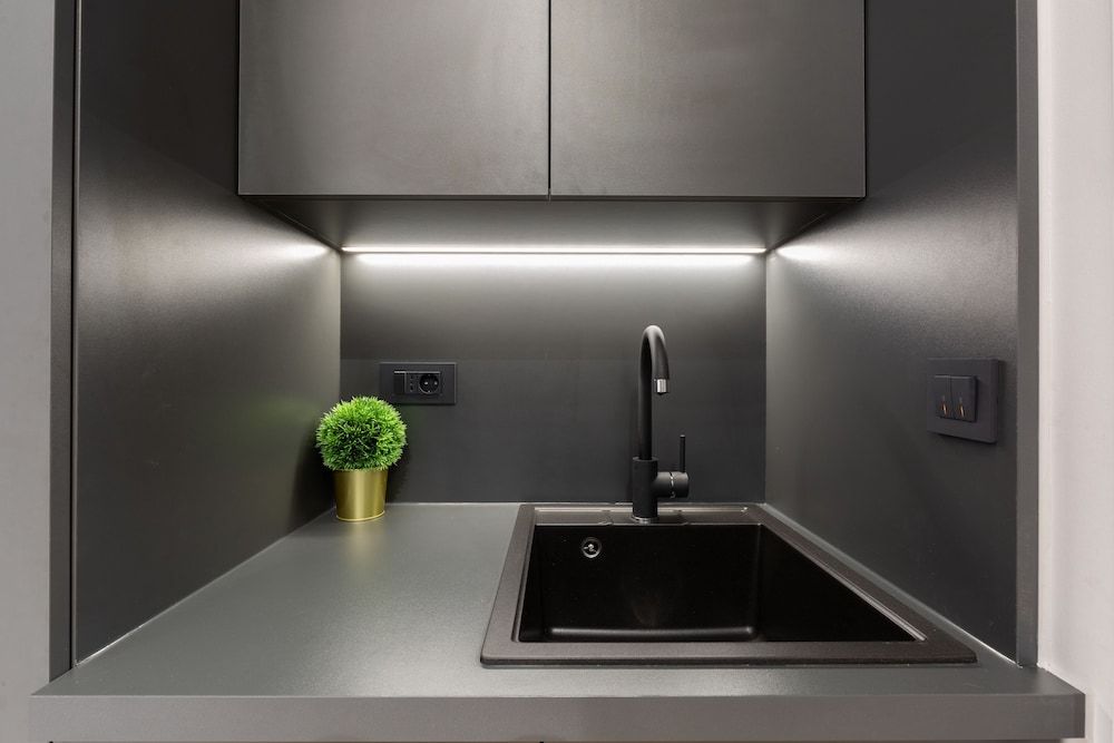 DeZign Apartments Deluxe Studio Suite 5