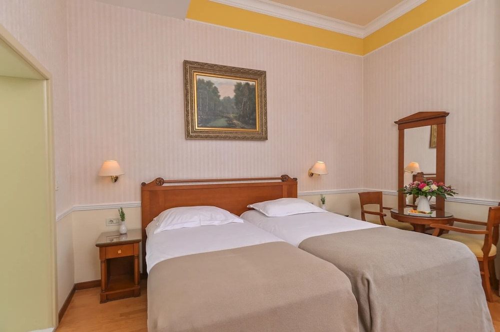 Hotel Continental ex Gardenija Standard Double or Twin Room, Non Smoking, Garden View 2