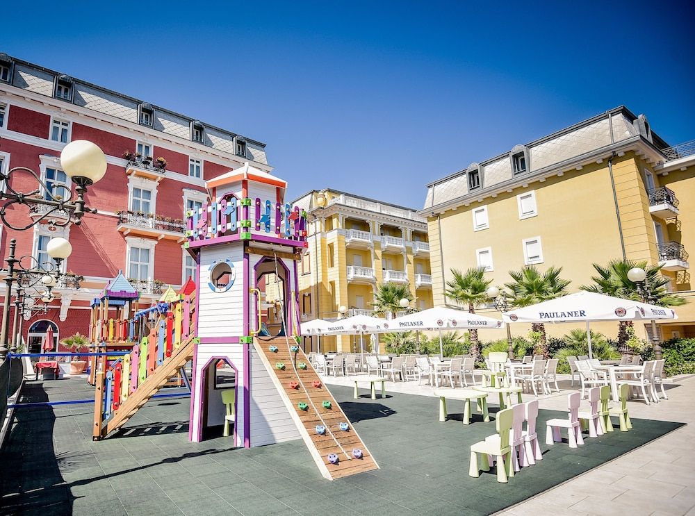 Children's Play Area