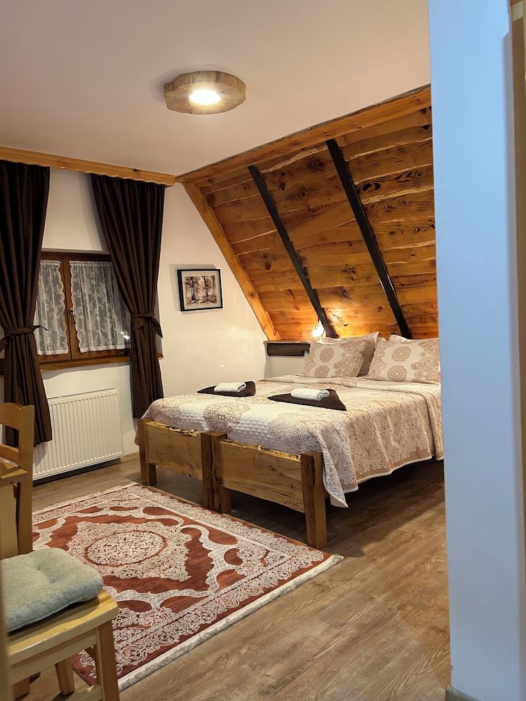 Rustic Lodge Plitvice Deluxe Double Room 9