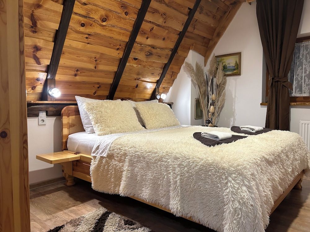 Rustic Lodge Plitvice Deluxe Double Room 10