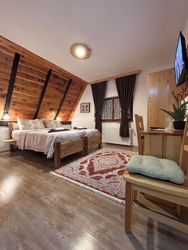 Rustic Lodge Plitvice Deluxe Double Room 7