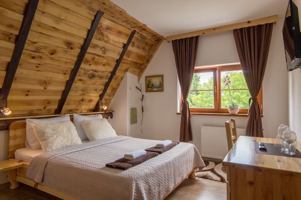 Rustic Lodge Plitvice Deluxe Double Room 3