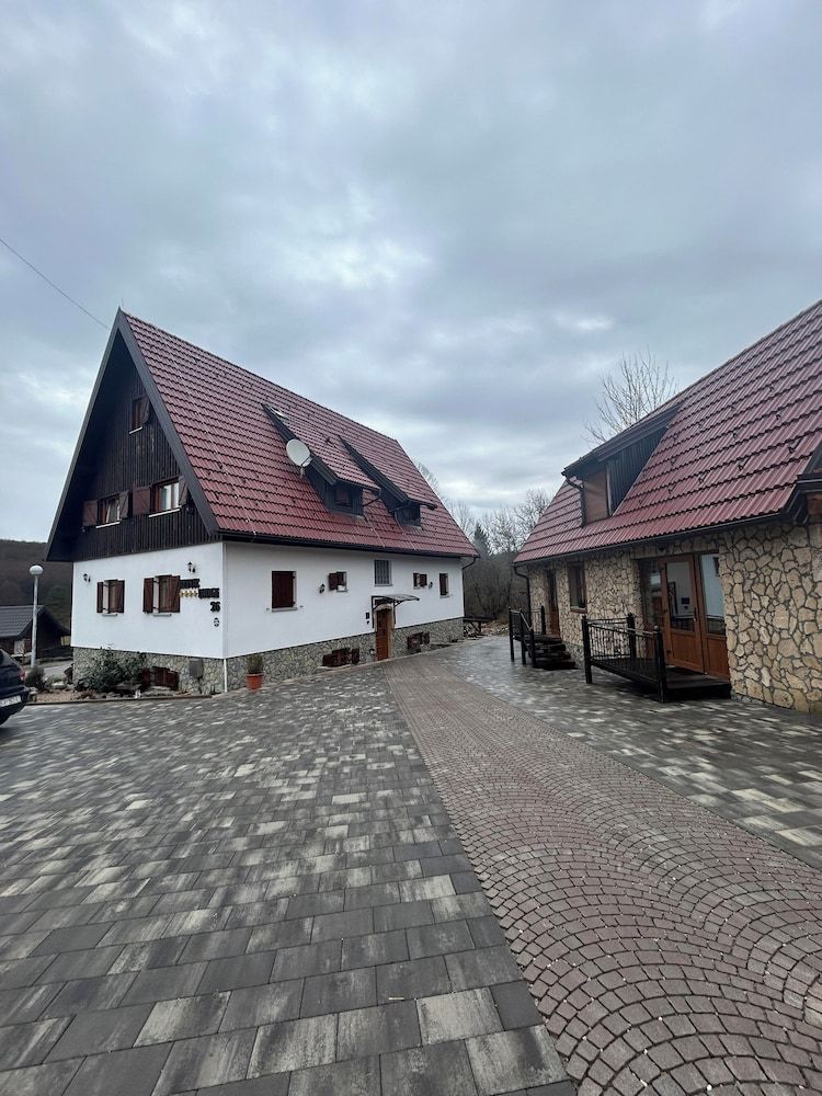 Rustic Lodge Plitvice