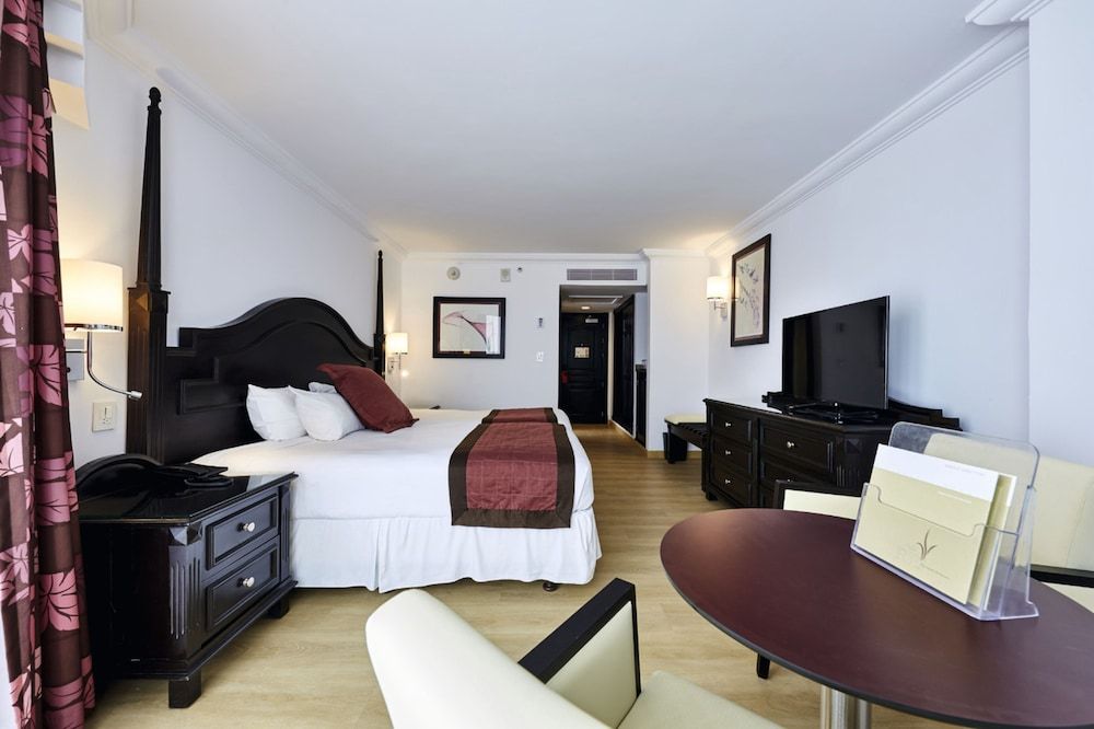 Junior Suite, Ocean View (Superior | B2C-CA)
