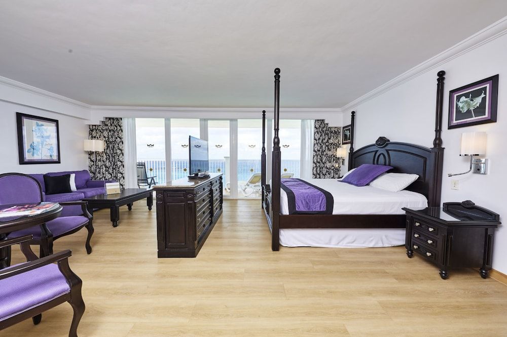 Suite, Oceanfront (B2C-CA)