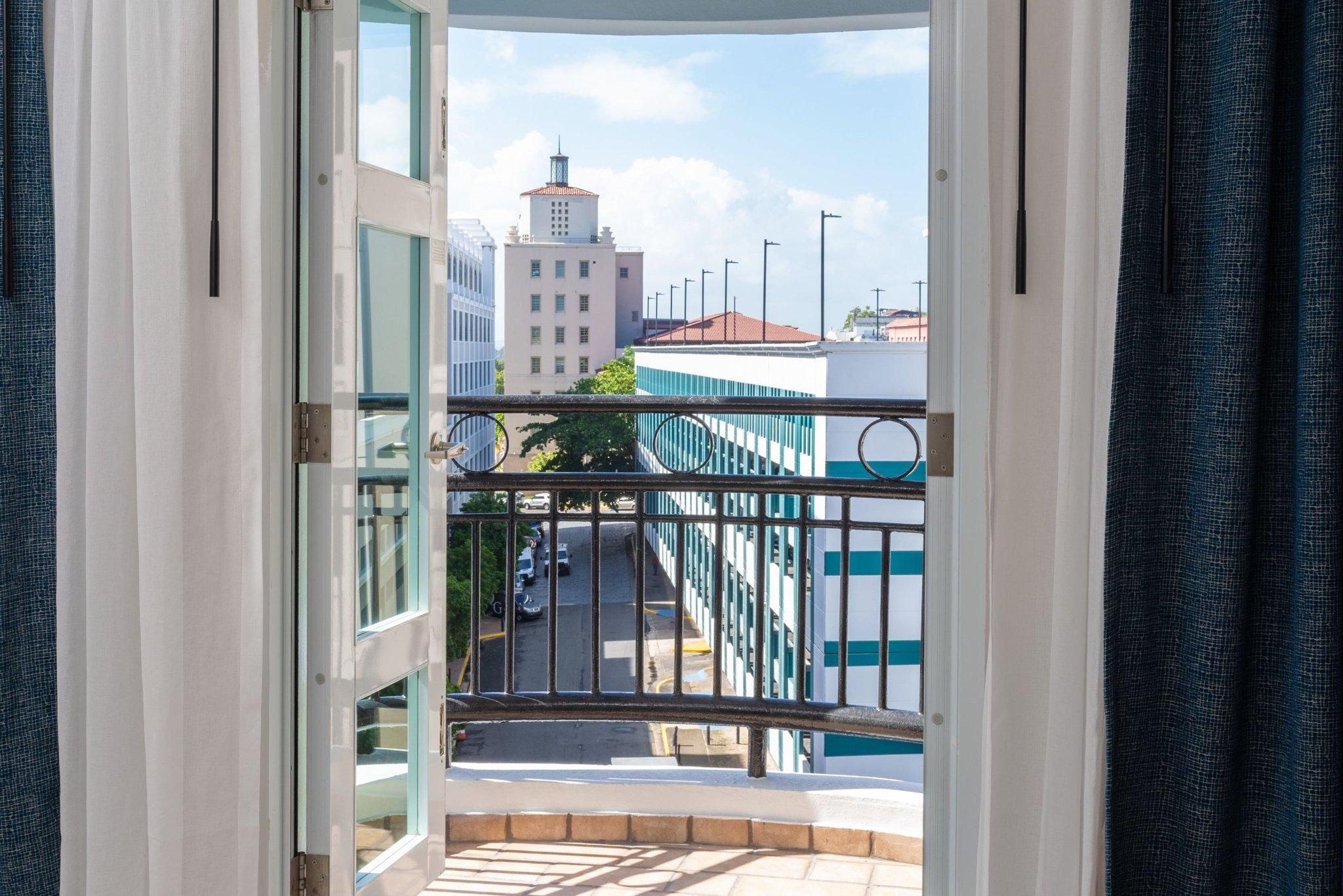 1 Bedroom Junior Suite, 1 King