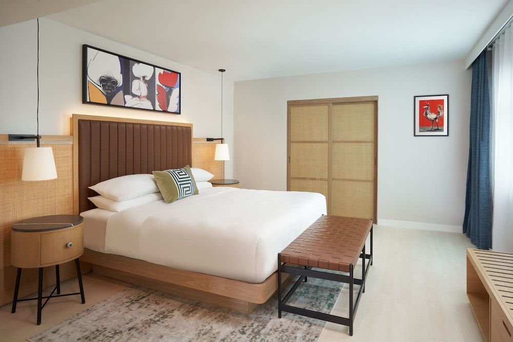 Suite, 1 Bedroom, Balcony, Bay View