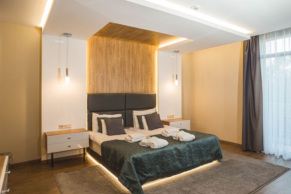 Hotel ZENA beauty & shopping center Deluxe room with balcony 3