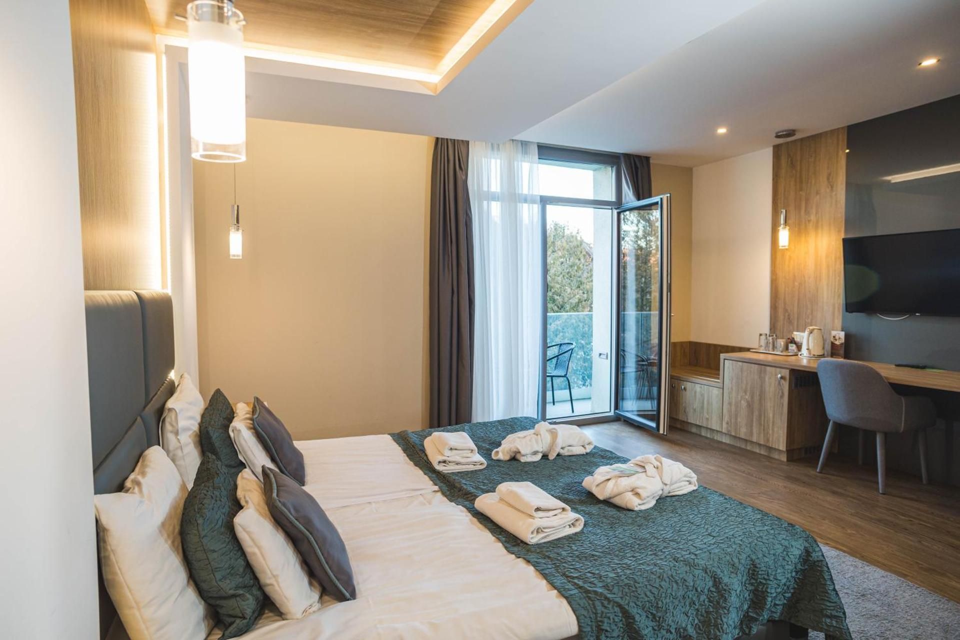 Deluxe Double Room with Balcony