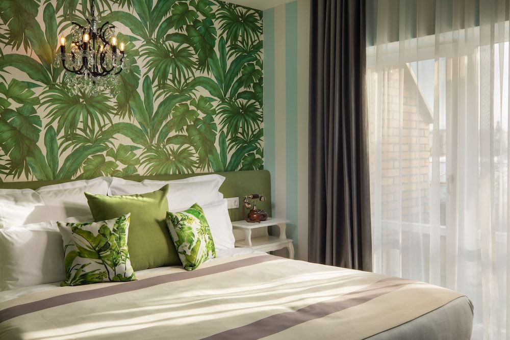 Deluxe Room, 1 King Bed (King)