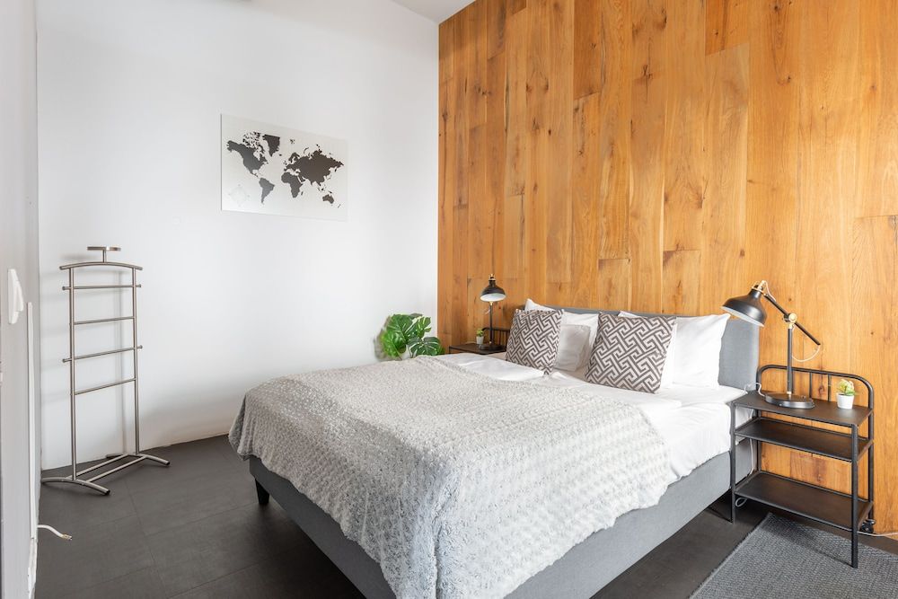 undefined Loft Astoria 9