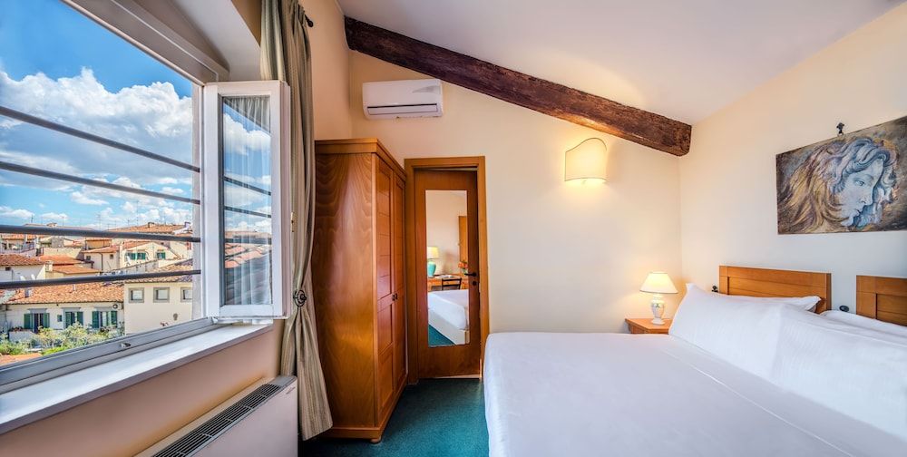 undefined Hotel Botticelli 8