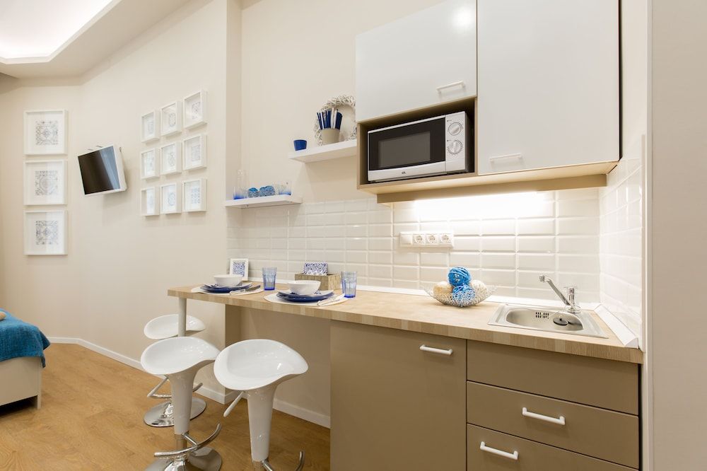 Budapest Holiday Colours Standard Studio, 1 Queen Bed with Sofa bed 6