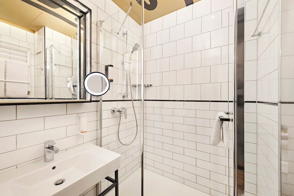 undefined D8 Hotel 5