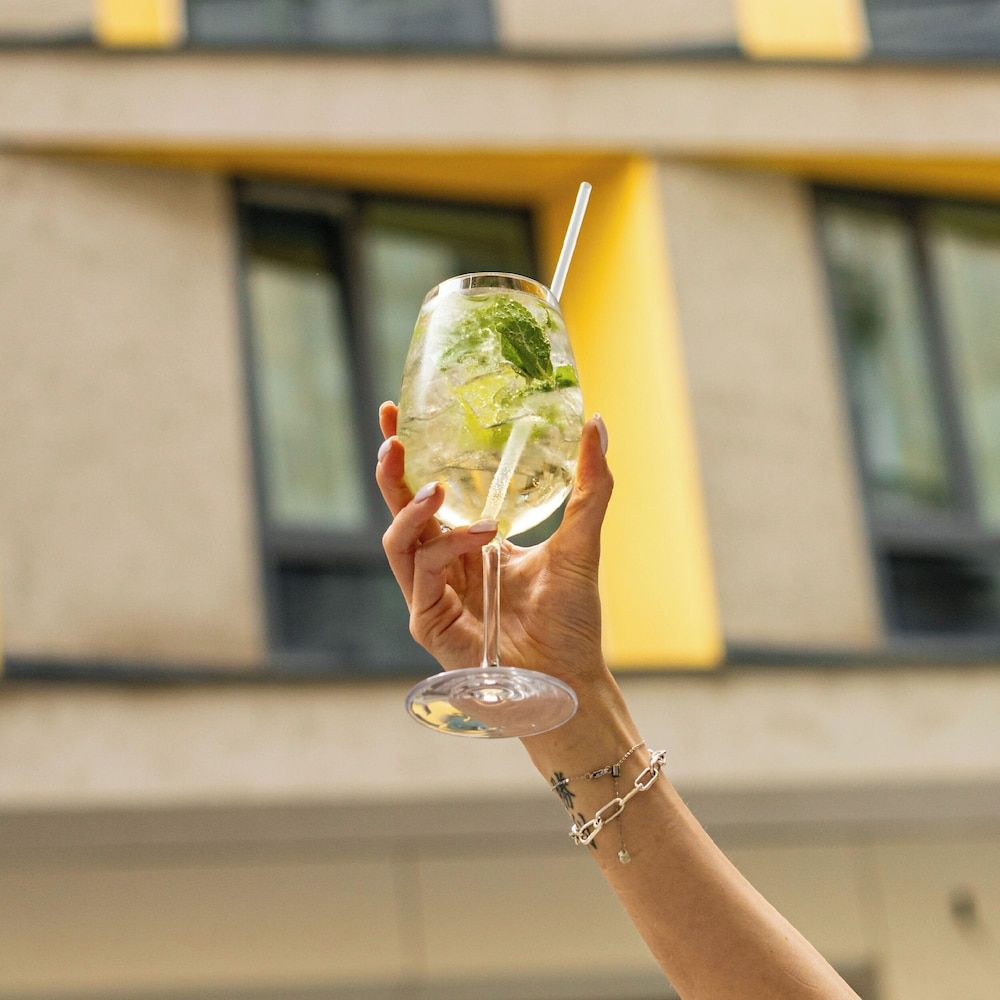 undefined D8 Hotel 6