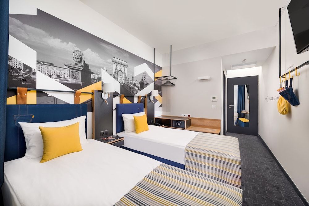 D8 Hotel Standard Twin Room, 2 Twin Beds 3