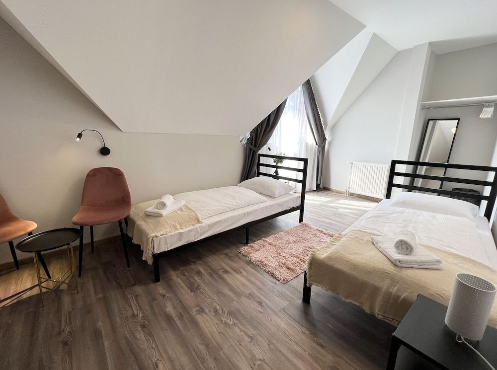Nussbaum Panzió Superior Twin Room with Balcony 2