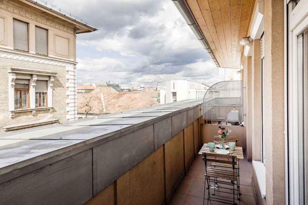 Grand Budapest Penthouse Superior Apartment, 2 Bedrooms 7
