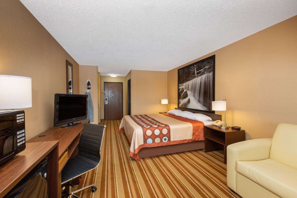 Studio Suite, 1 King Bed, Non Smoking