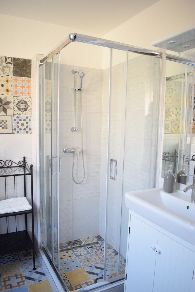 Diamond Astoria 5 sun-lit apartment Studio, Courtyard View 17