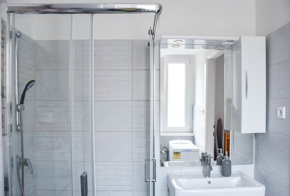 Diamond Astoria 5 sun-lit apartment Studio, Courtyard View 13