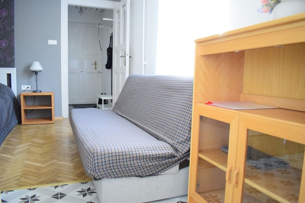 Diamond Astoria 5 sun-lit apartment Studio, Courtyard View 25