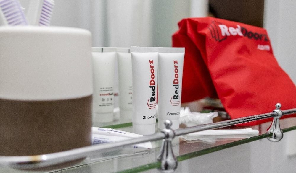 undefined RedDoorz Syariah near Mercu Buana University 6