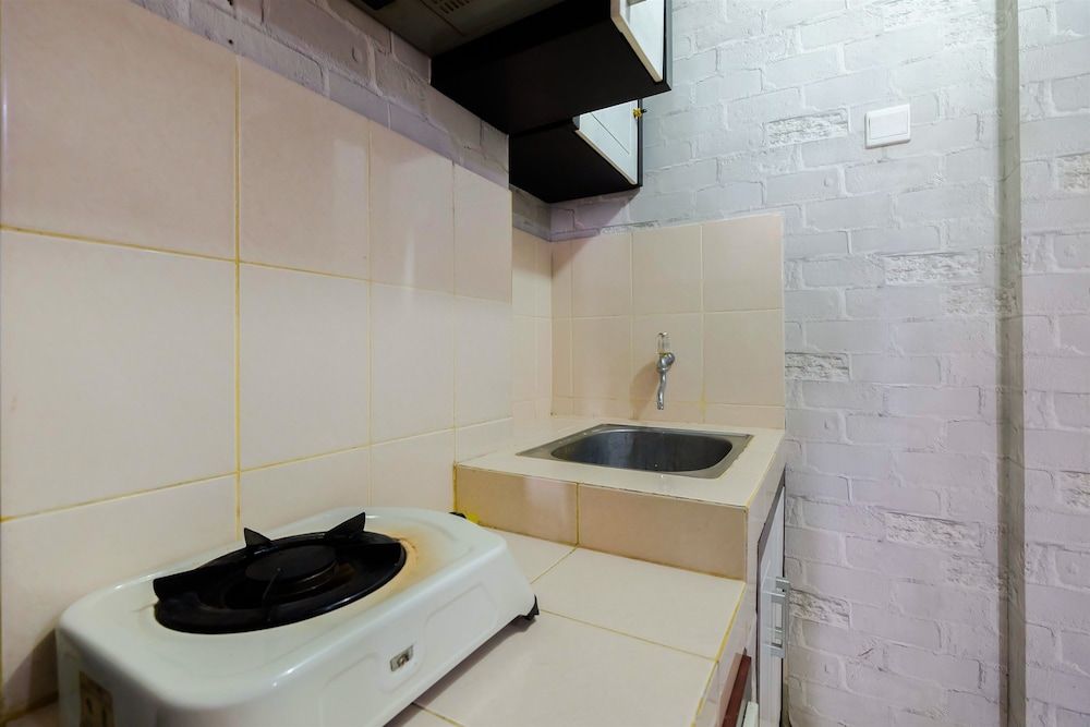 undefined Studio Room at Sunter Park View Apartment By Travelio 9