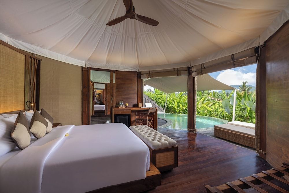 Wapa di Ume Sidemen Family Pool Tent with Free Benefits