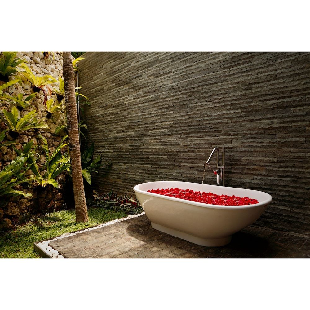 Del Cielo Villa Deluxe Room 9