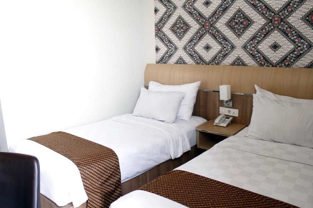 Superior Twin Room (Sadewa)
