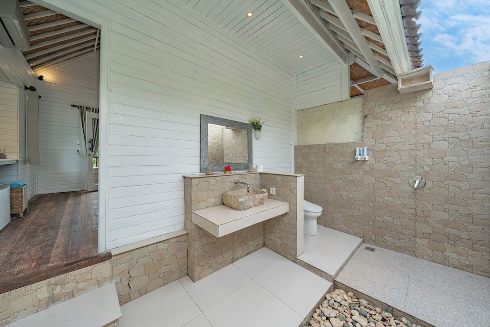 The Cubang Huts Lembongan Standard Double Room 10