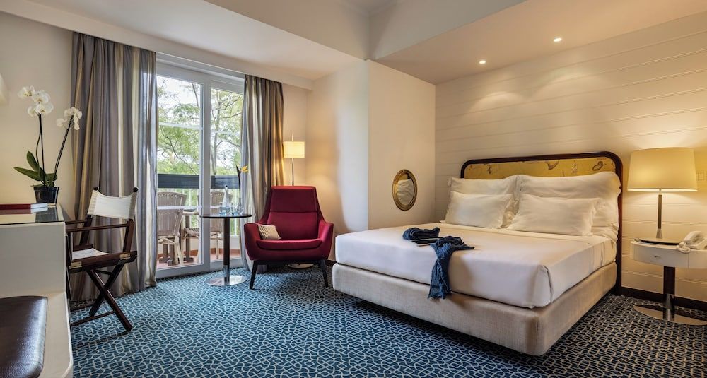 Suite, Garden View