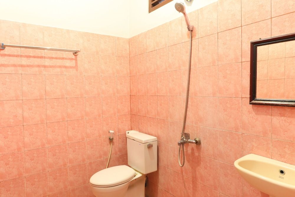 Sari Indah Cottages Standard Double Room 6