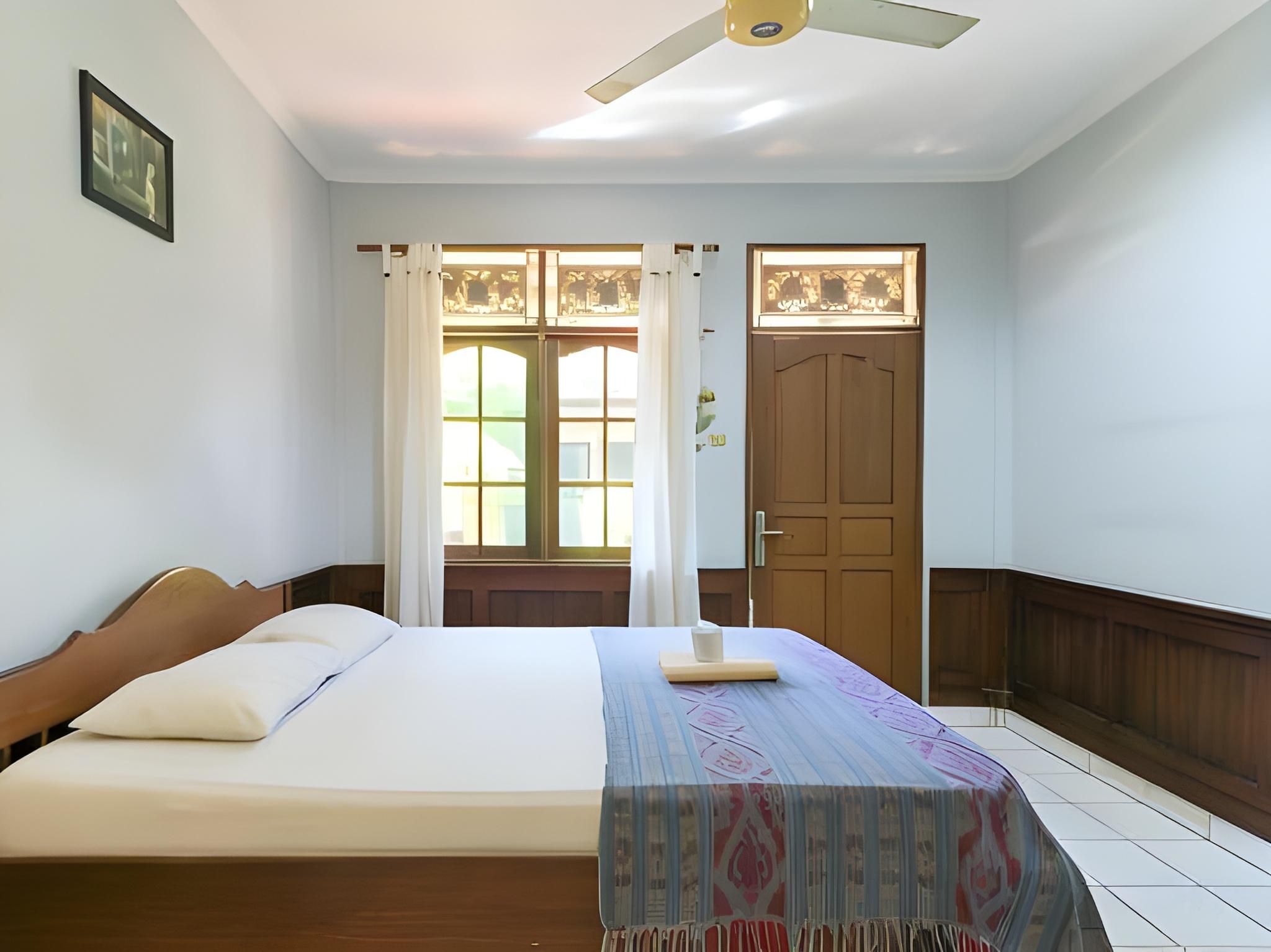 Sari Indah Cottages Standard Double Room 5