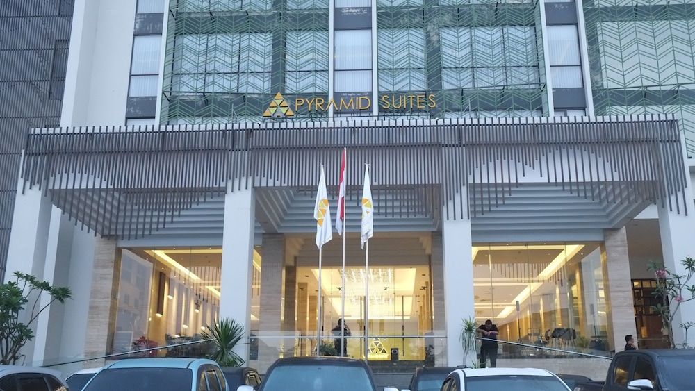 Pyramid Suites