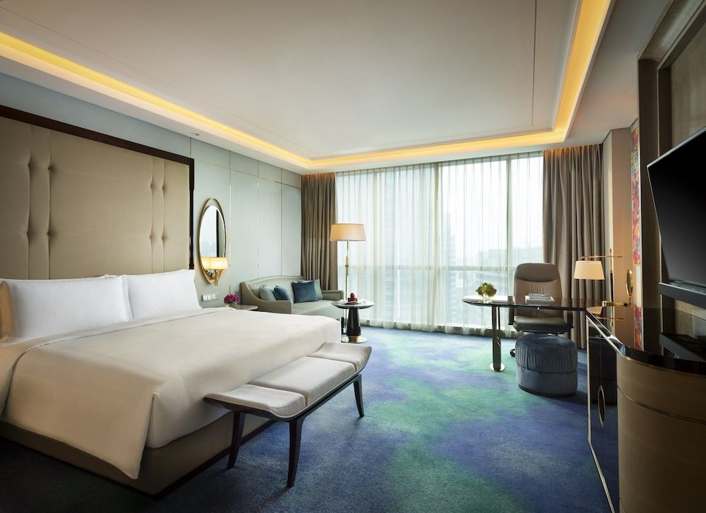 Classic Room, 1 King Bed (High Floor)