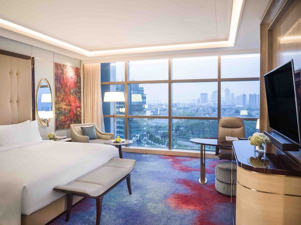 InterContinental Jakarta Pondok Indah by IHG Classic Room, 1 King Bed 9