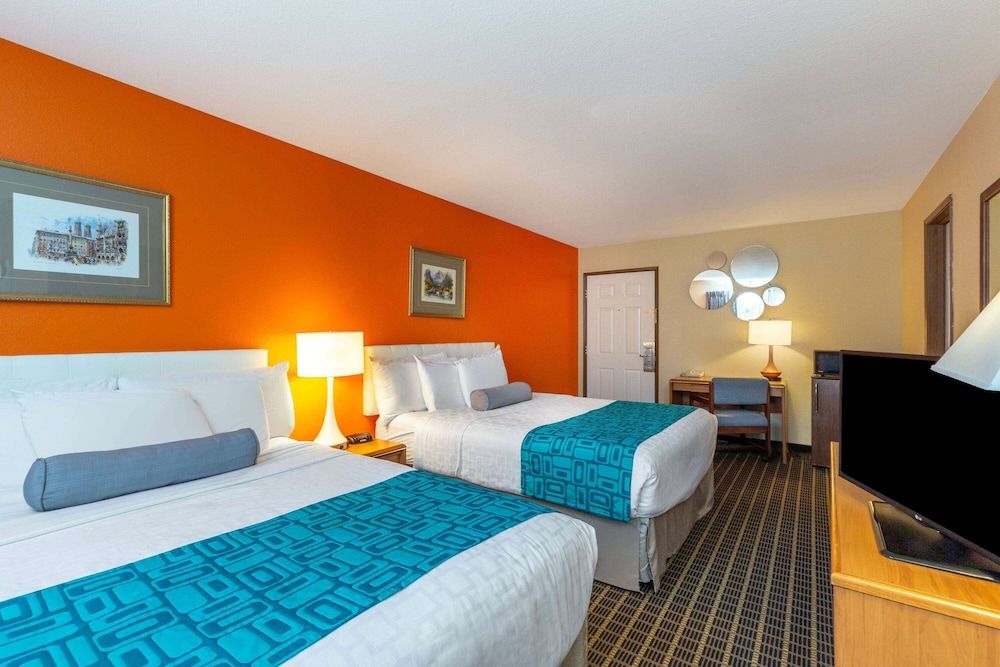Room, 2 Queen Beds, Non Smoking (Tub with Grab Bars)