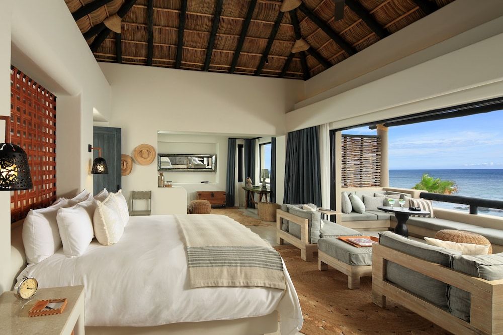 Junior Suite, 1 King Bed, Oceanfront (Spa)