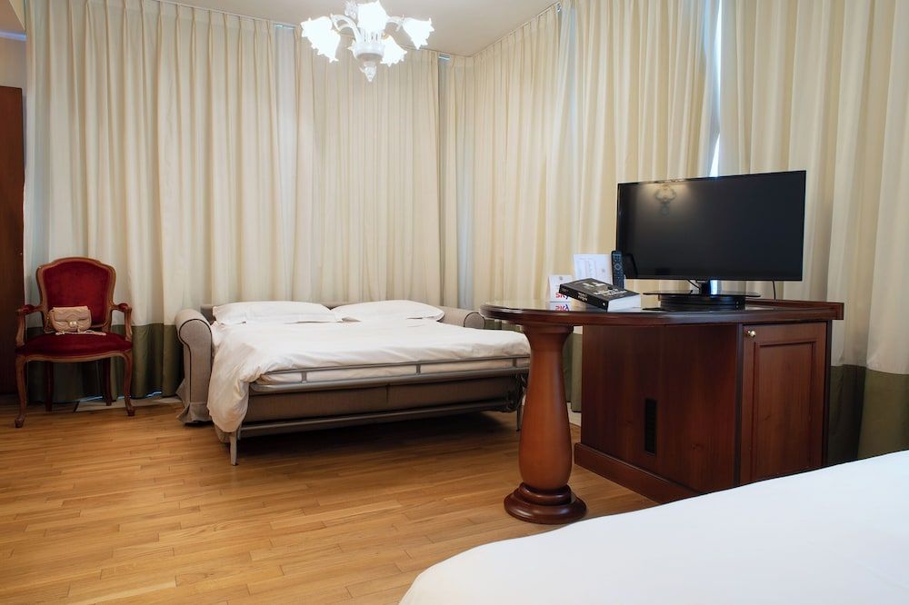 undefined Hotel Alga 6