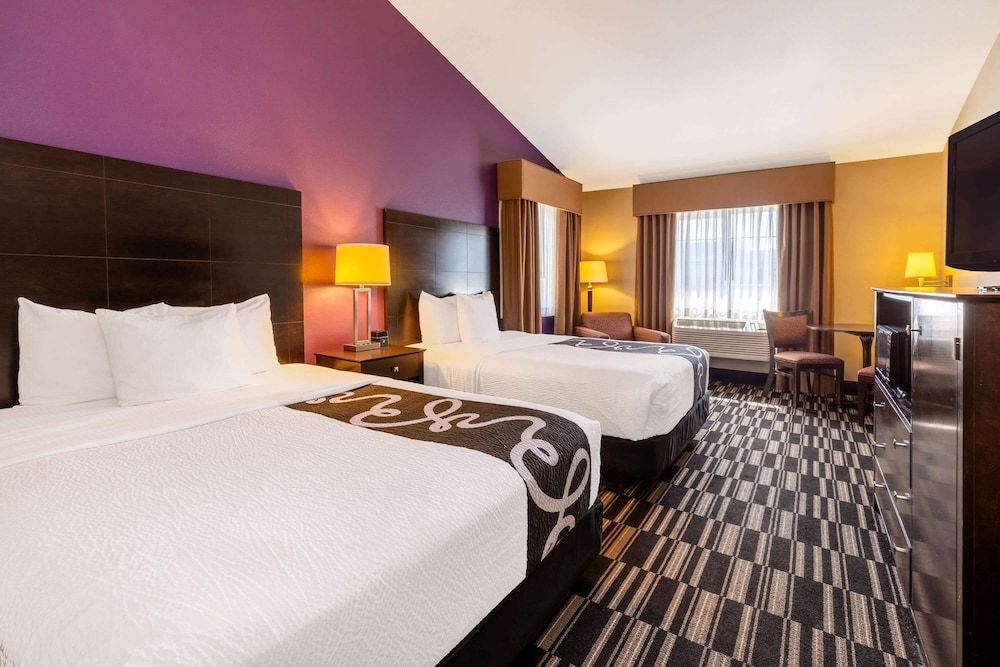 Room, 2 Queen Beds, Accessible, Non Smoking (Mobility/Hearing Impaired Accessible)