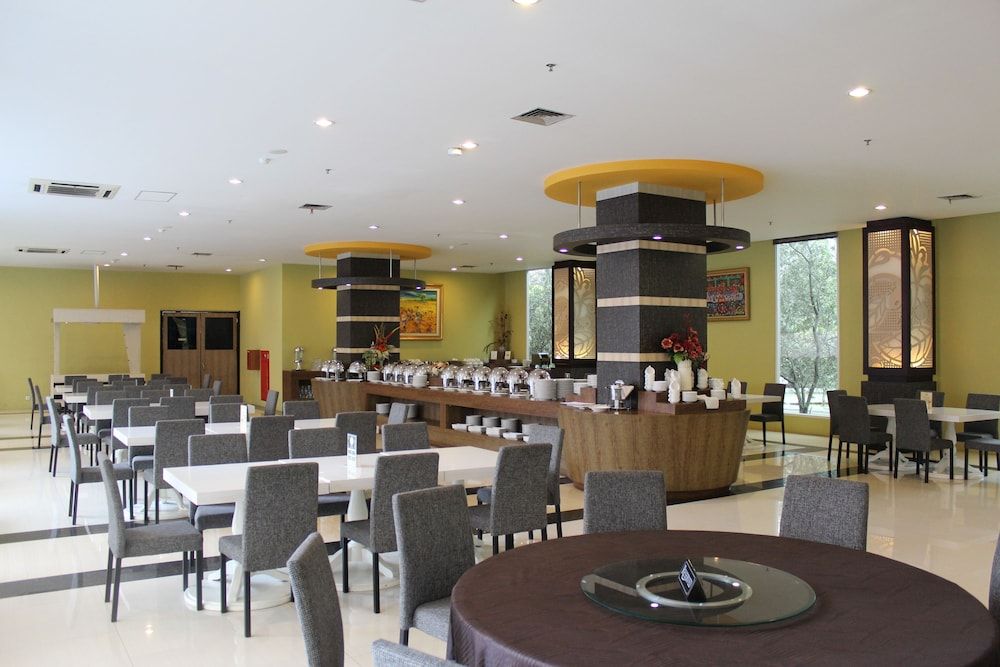 undefined Hotel Olive 9