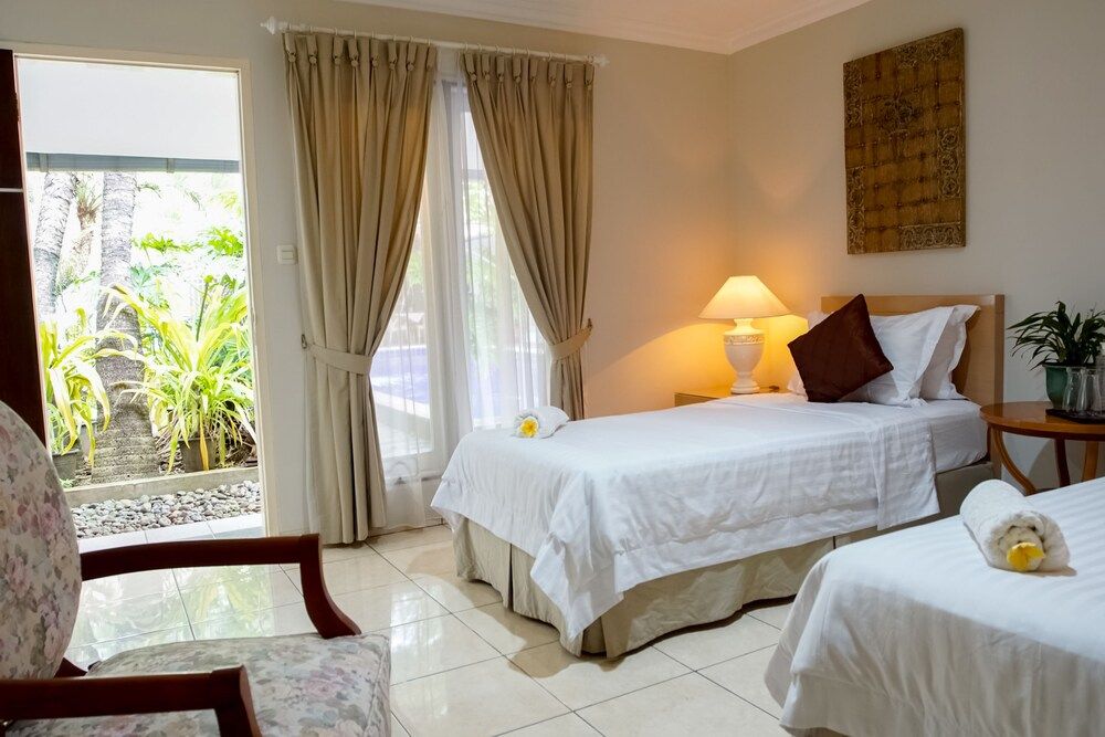 Topaz Guest House Deluxe Twin Room