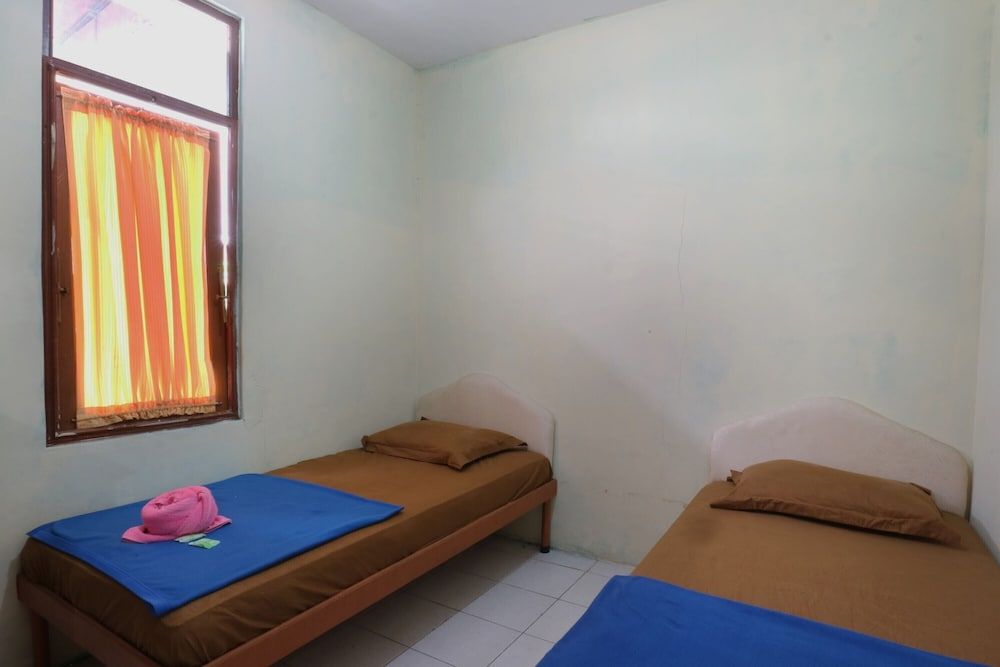 Hotel Arjuna Family Room 6